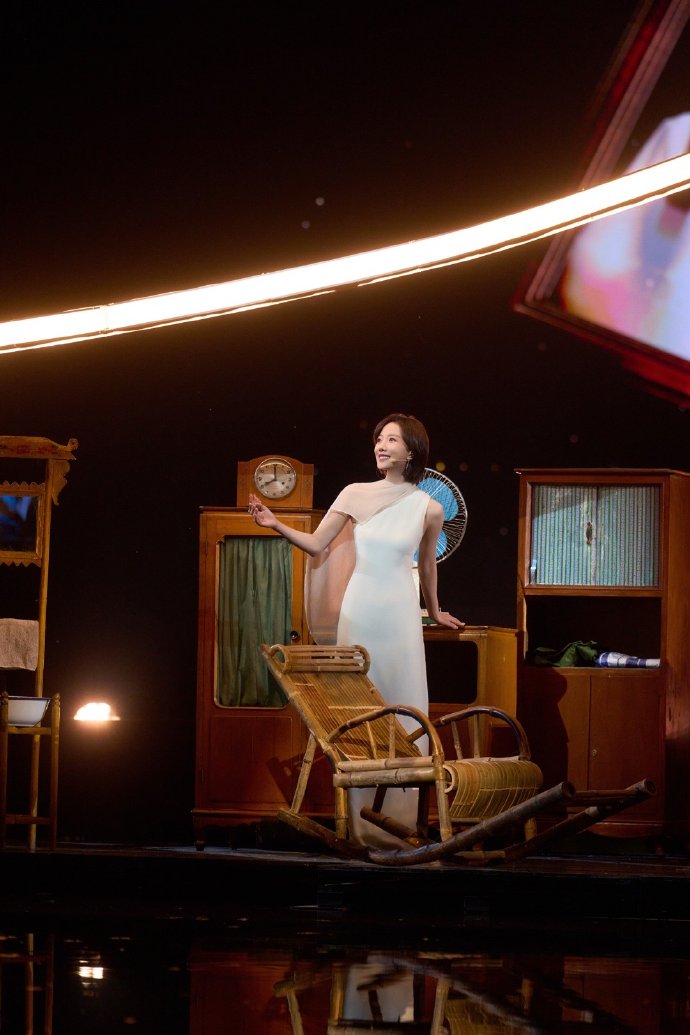 AI漫画免费下拉式观看-分镜阅读·下一页线索封面